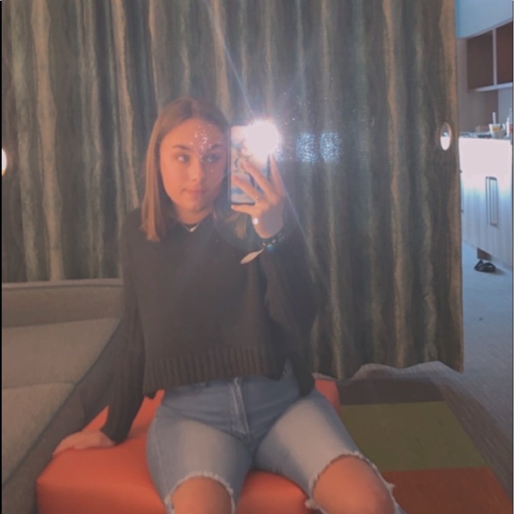 Meet your Posher, Kaylie